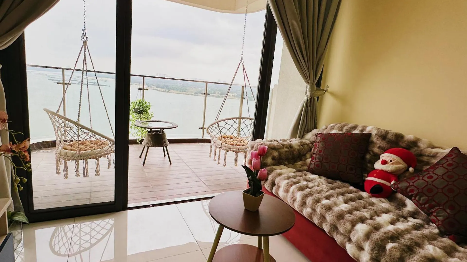 雅居清新两房一厕3-6人入住花园景 金海湾danga Bay Lägenhet Johor Bahru